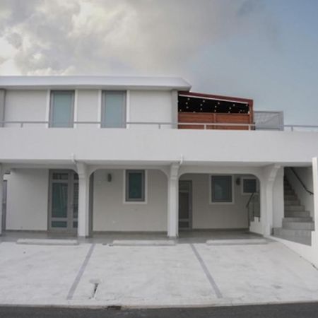 לויטאון North Breeze Guest House 1 מראה חיצוני תמונה