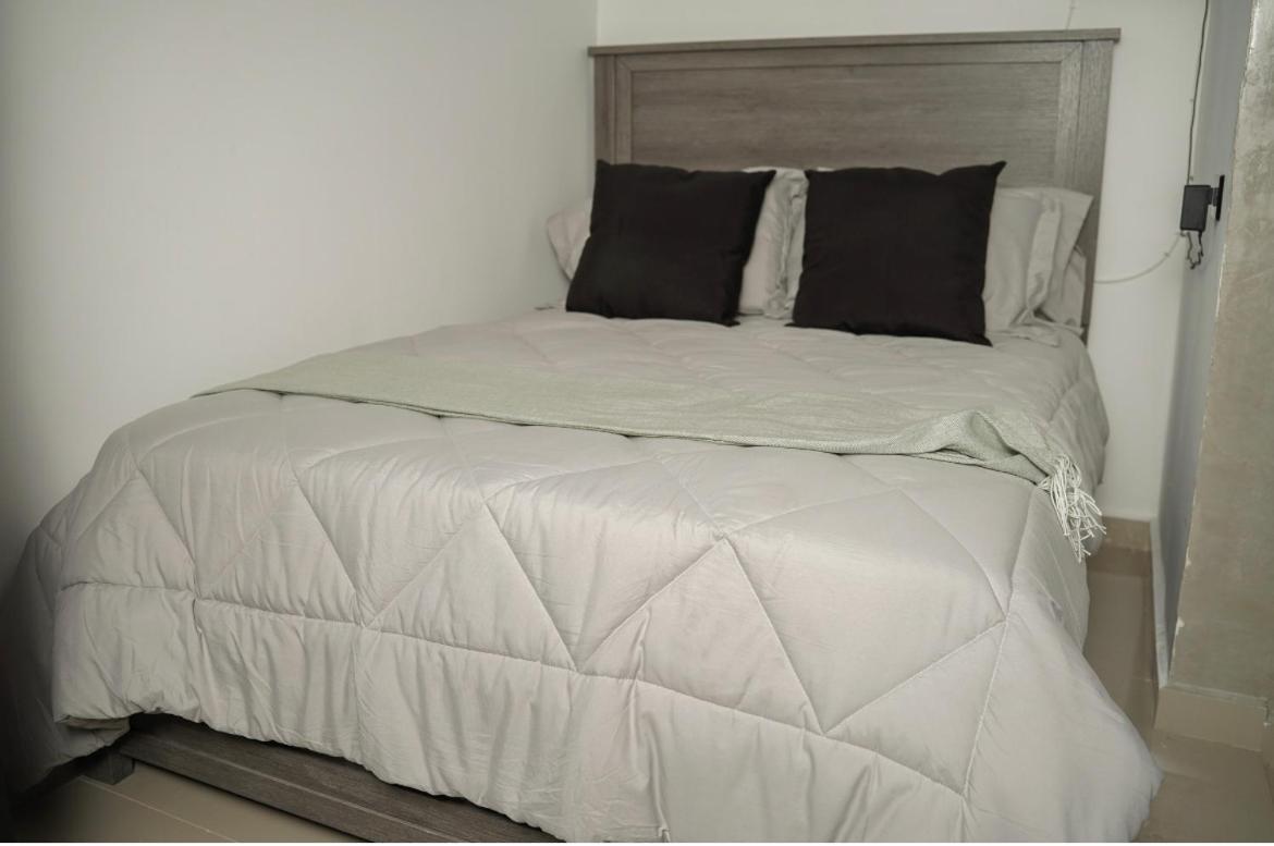 לויטאון North Breeze Guest House 1 מראה חיצוני תמונה