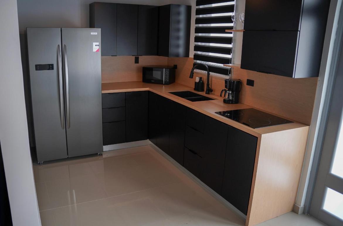 לויטאון North Breeze Guest House 1 מראה חיצוני תמונה