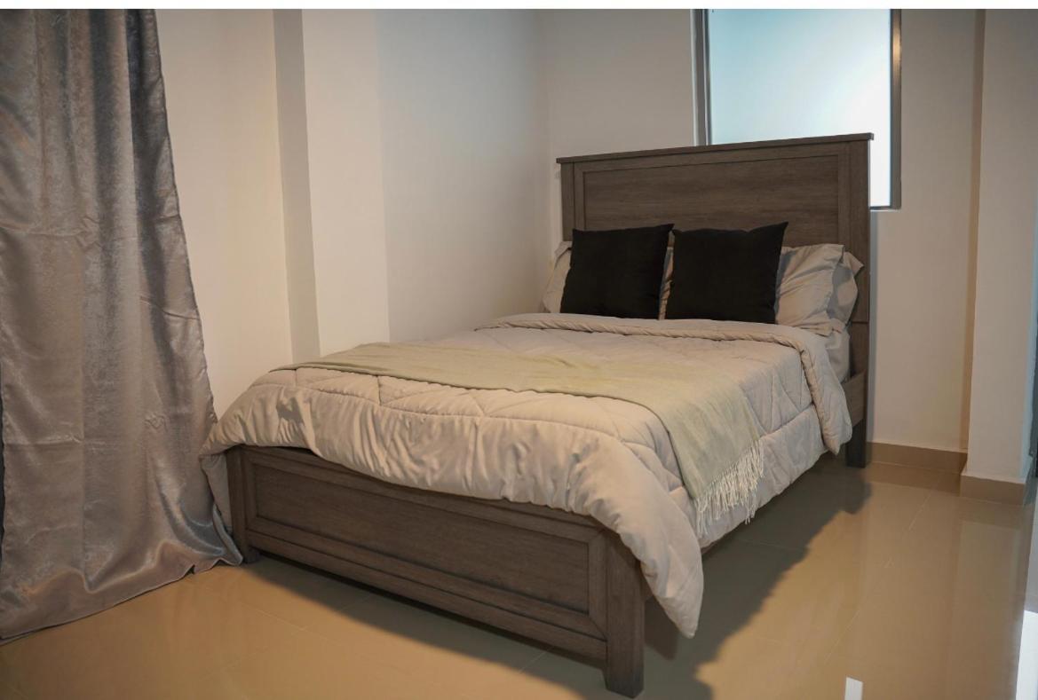 לויטאון North Breeze Guest House 1 מראה חיצוני תמונה