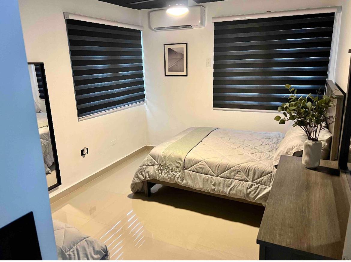 לויטאון North Breeze Guest House 1 מראה חיצוני תמונה