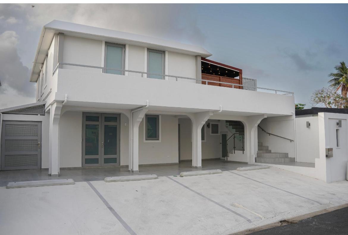 לויטאון North Breeze Guest House 1 מראה חיצוני תמונה