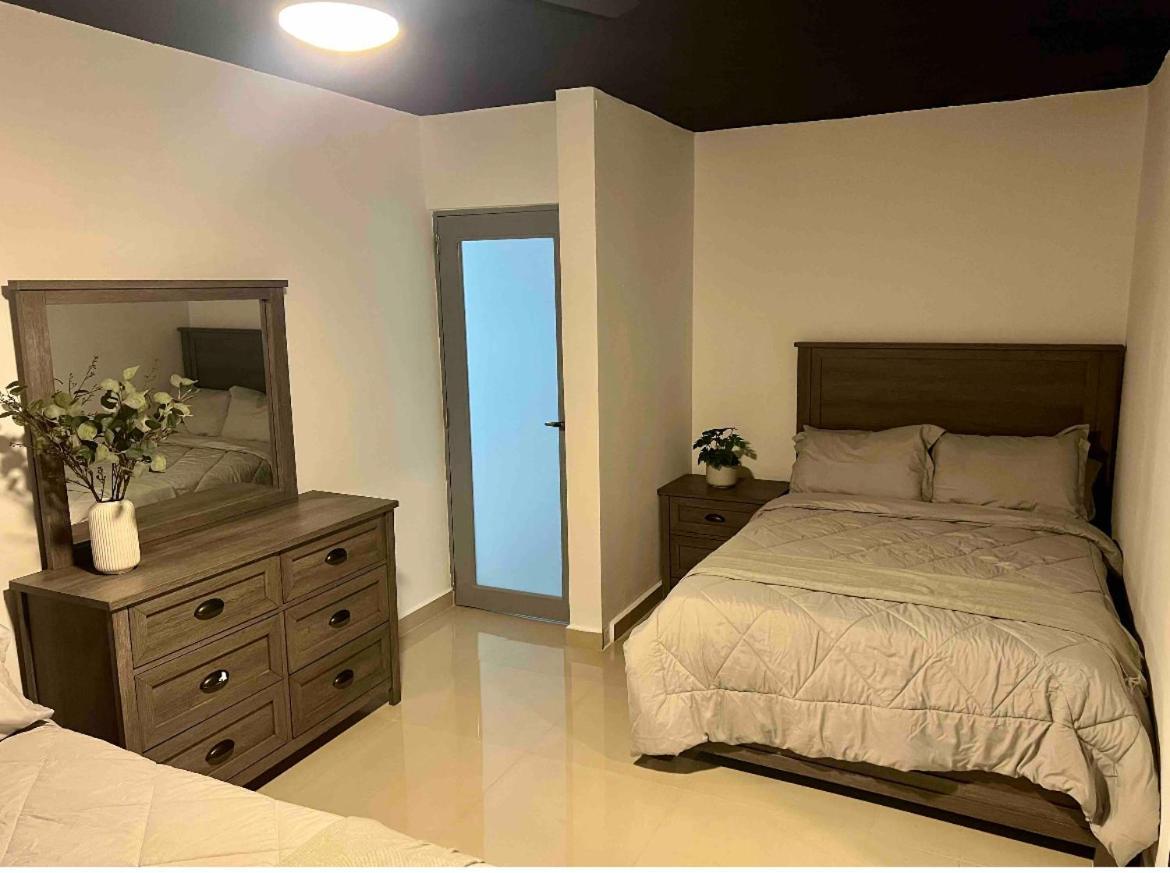 לויטאון North Breeze Guest House 1 מראה חיצוני תמונה